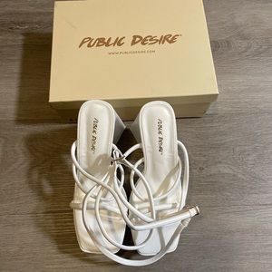 Dolls Kill Public Desire Platform chunky white shoes sandals size 7